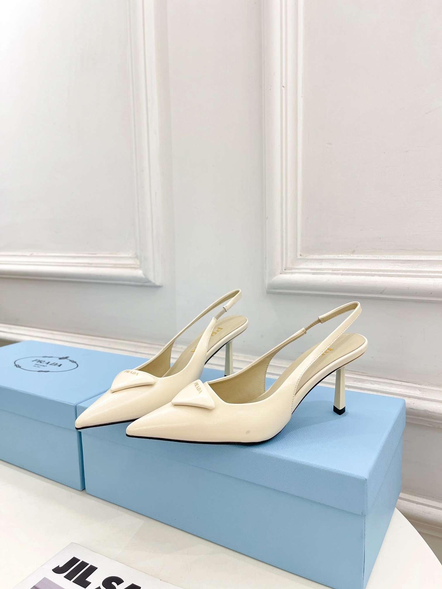 COCO-- Pr141 1I901M_3A9S_F0304_F_DD75 Saffiano cowhide heel-height ：7.5cm item:E-X555F1976